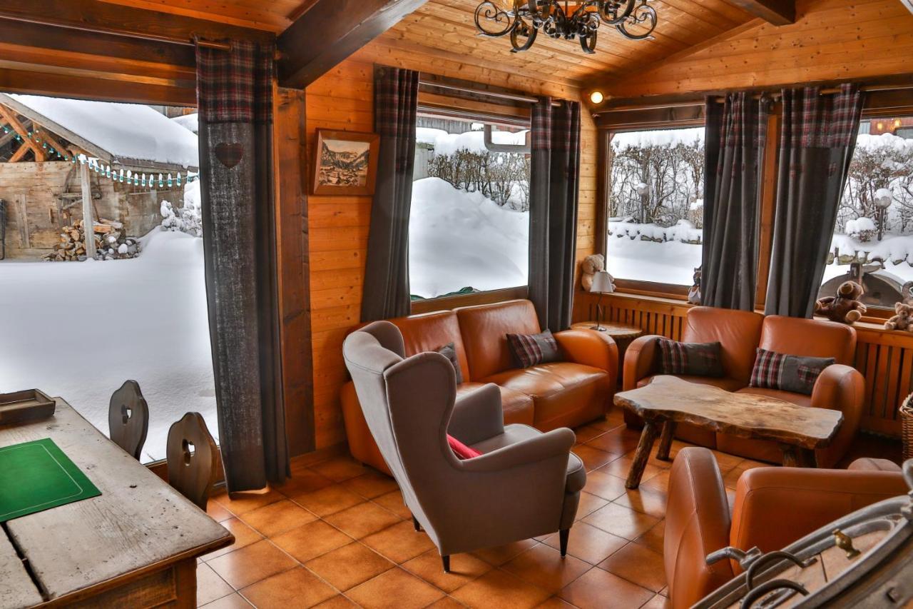 Hotel Fleur Des Neiges 3*